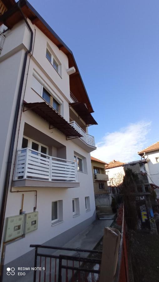 Ed Apartman SJJ Buitenkant foto